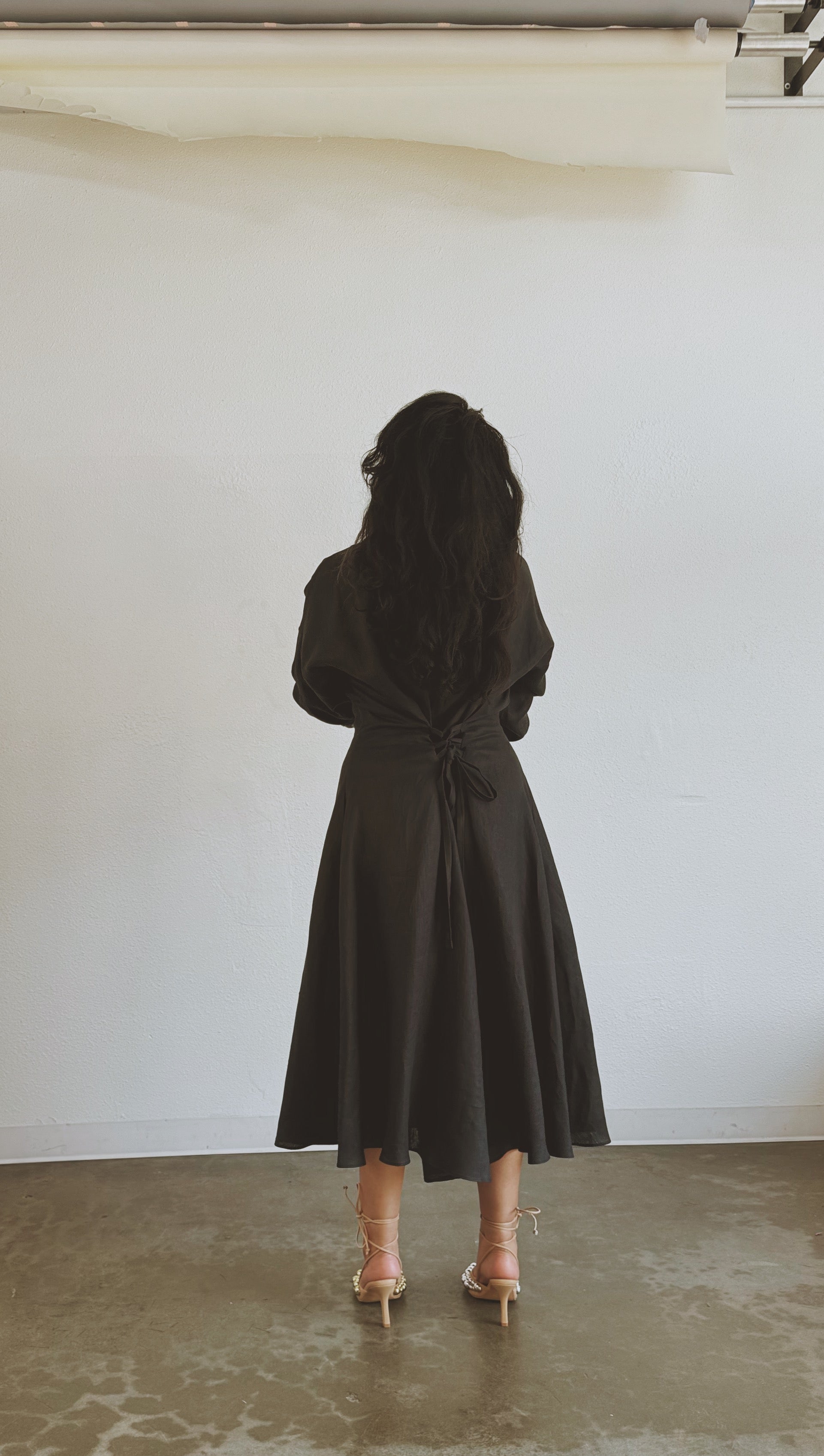 corset shirt dress in linen | classic black